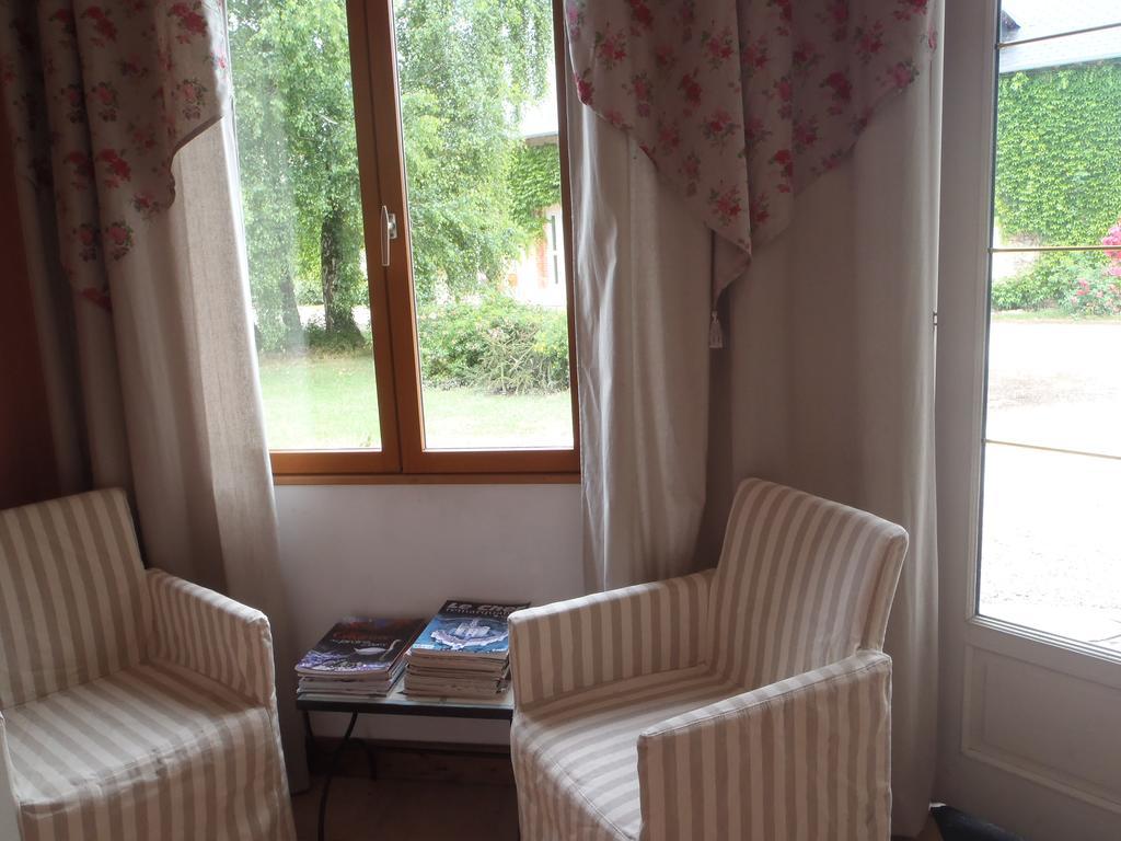 Chambres D'Hotes Du Domaine De Jacquelin Saint-Germain-du-Puy Εξωτερικό φωτογραφία
